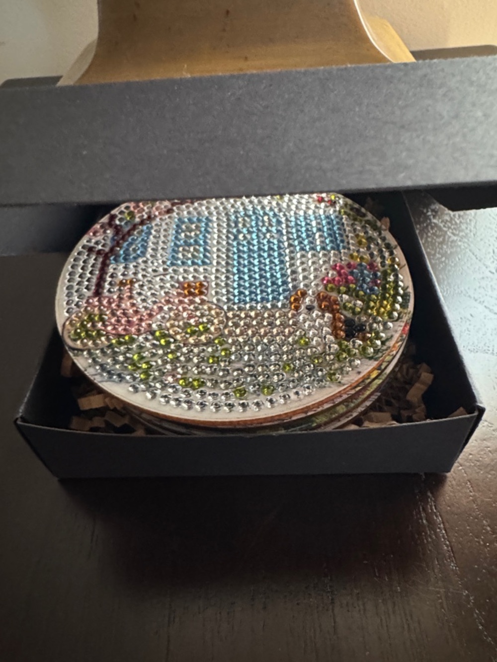 🏡 Gift-Ready Cottage Coaster Set - Cottage Garden Design – Set of 4 with Holder - Picture 5 of 6